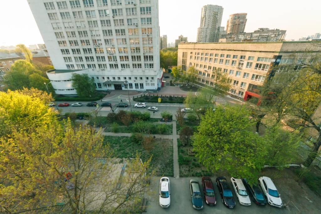 Уютная Студия На Метро Печерская В Центре Киева Екстериор снимка